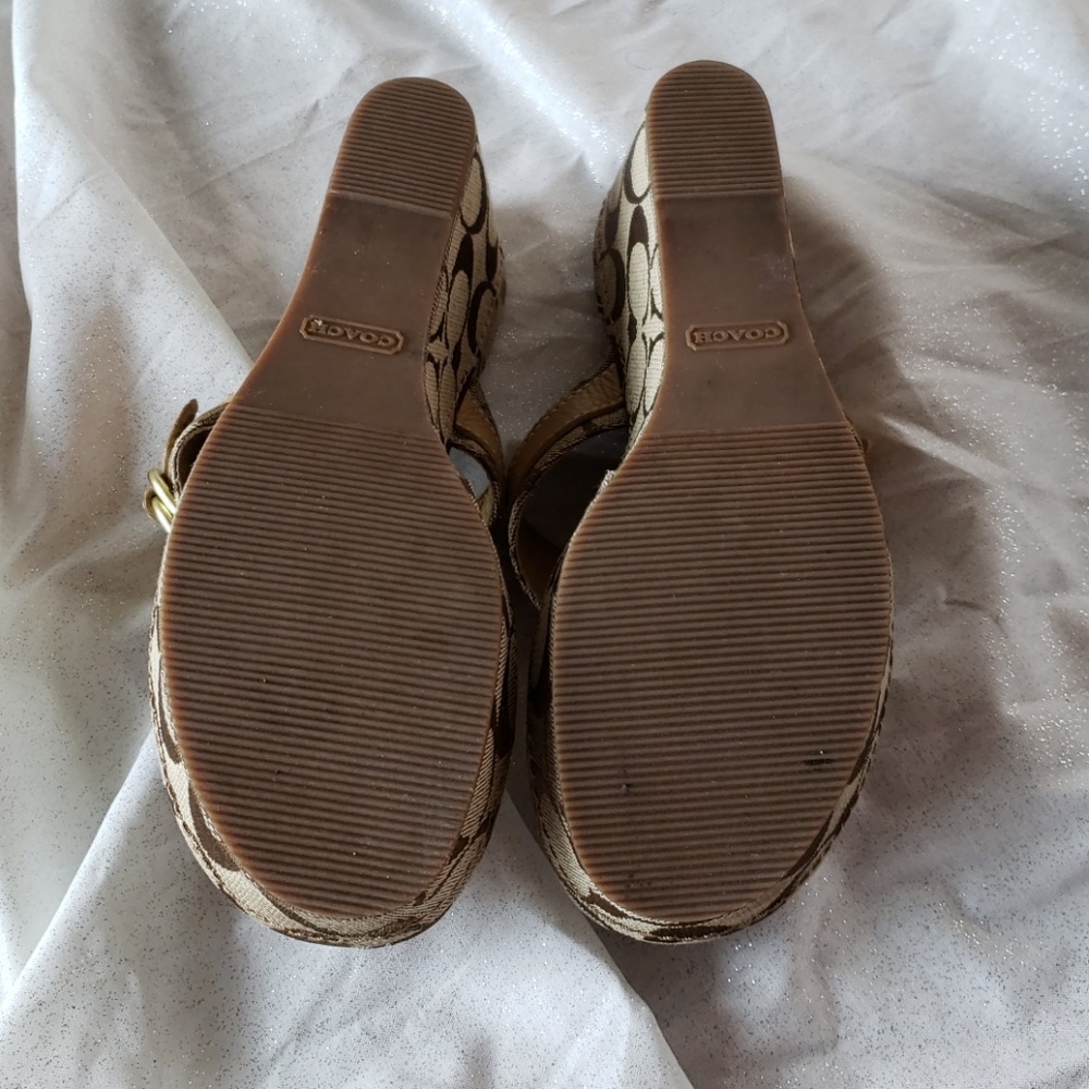Coach Evelina Wedge Sandles Size 6 1/2 Slip on. - Picture 3 of 4